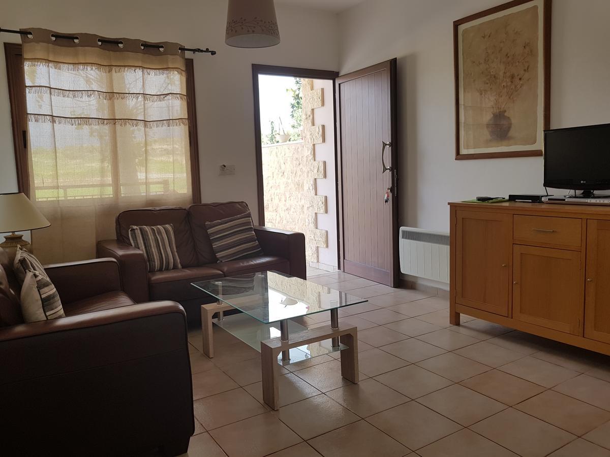 Avra Family Maisonettes 폴리스 외부 사진