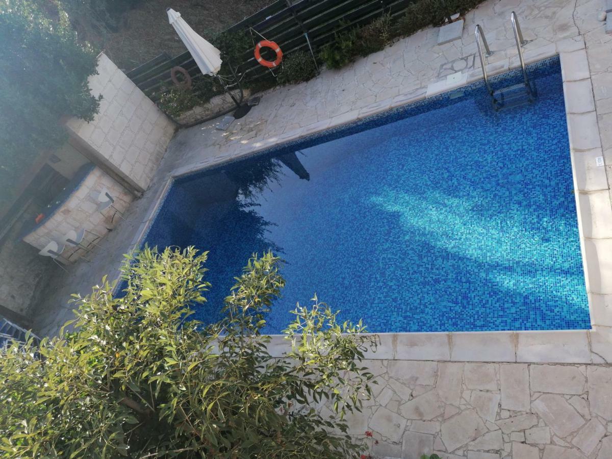 Avra Family Maisonettes 폴리스 외부 사진