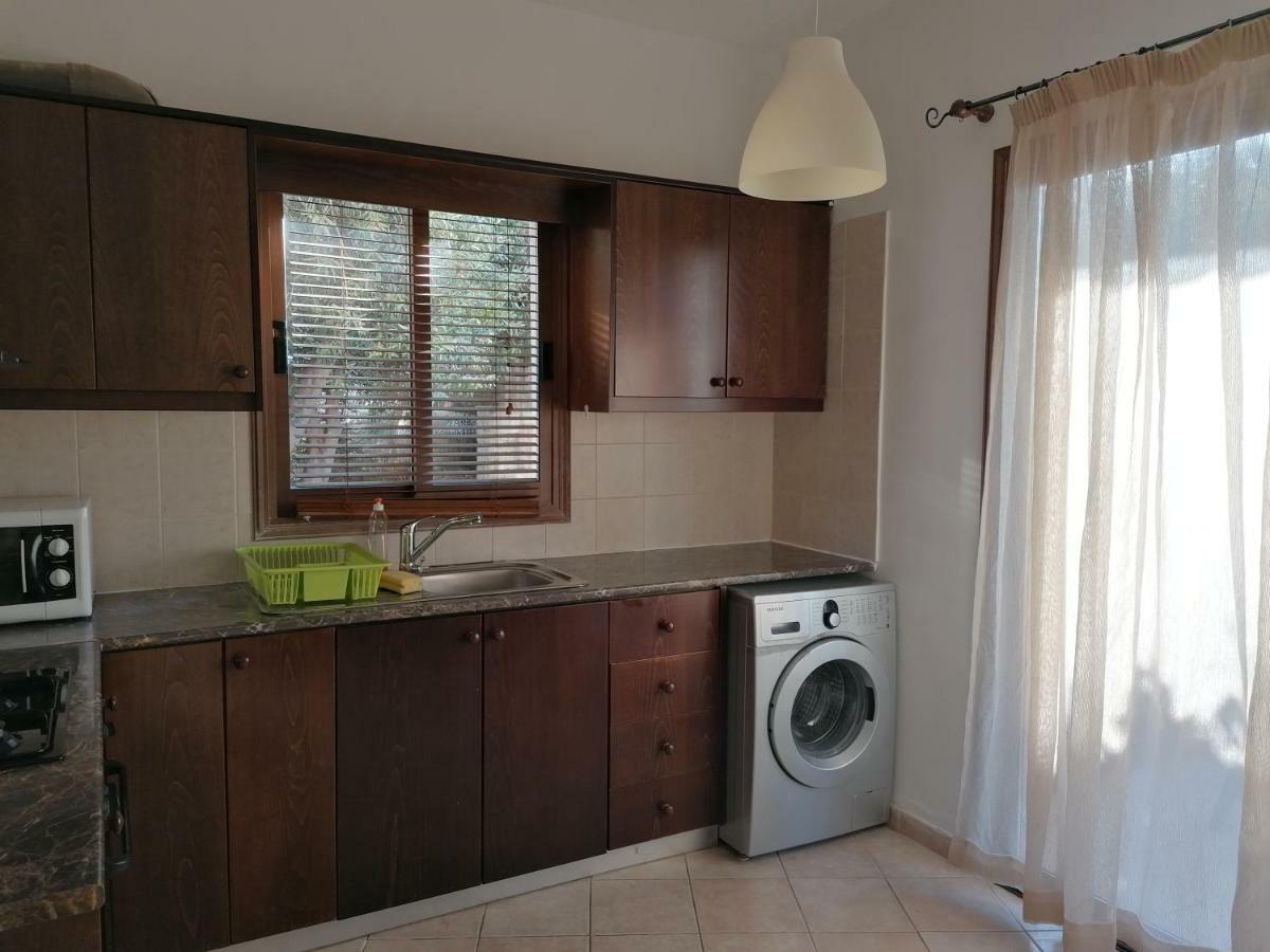 Avra Family Maisonettes 폴리스 외부 사진